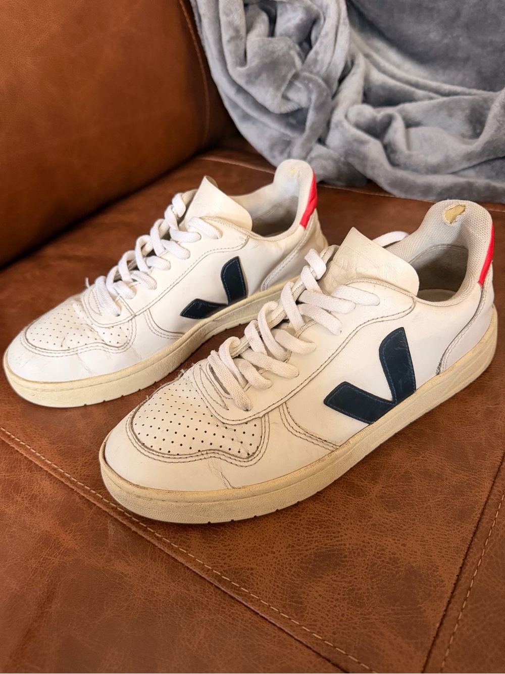 Veja White Leather Low-Top Sneakers with Red Heel Tab Size 39